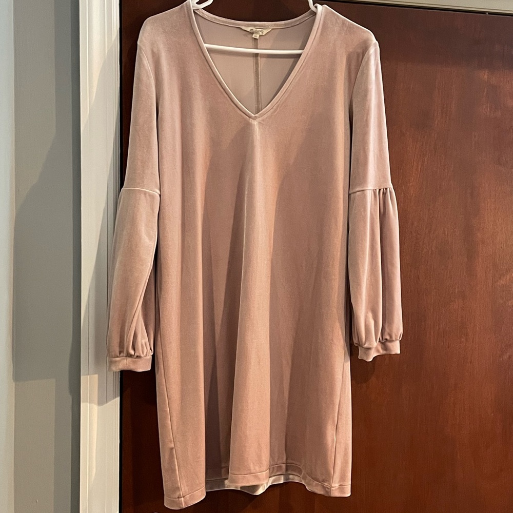 Madewell dusty pink velvet shift dress